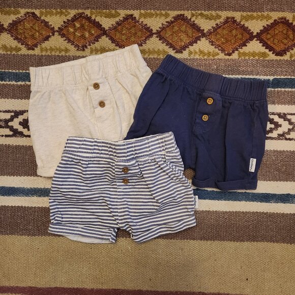 🌻5/$25🌻Bundle of 3 Gerber summer shorts - Picture 1 of 3